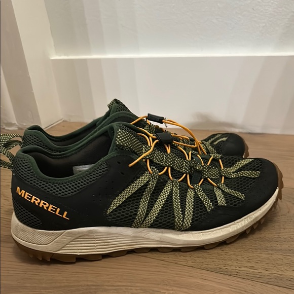 Men’s Merrill Green and Yellow Hiking Shoes - Picture 5 of 5